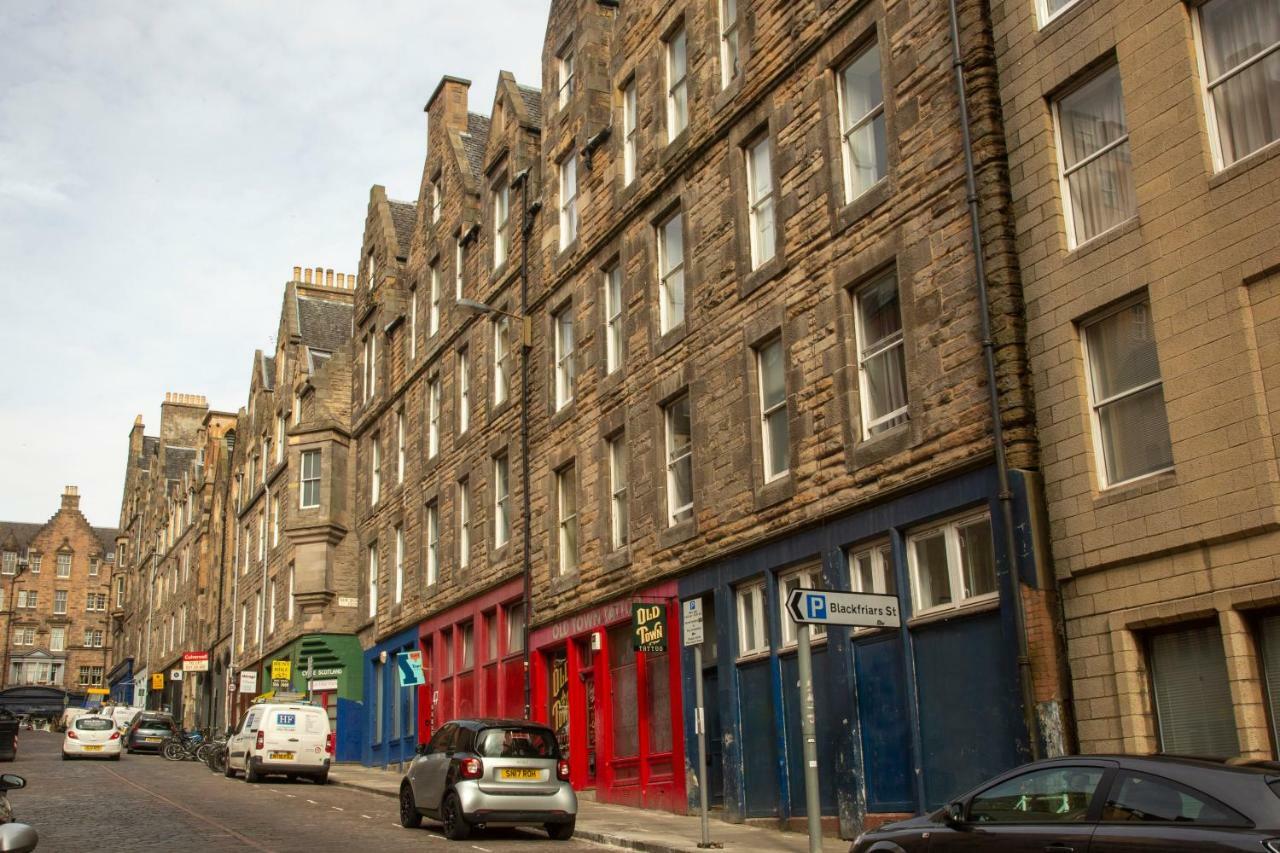 Spacious 2 Bed Apartment In The Heart Of Old Town Edinburgh Exterior photo